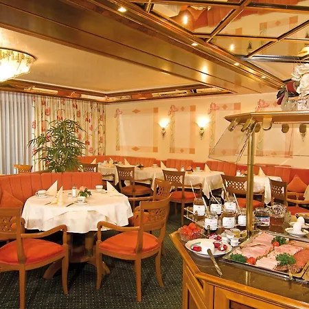 Burghotel Hotel 3*